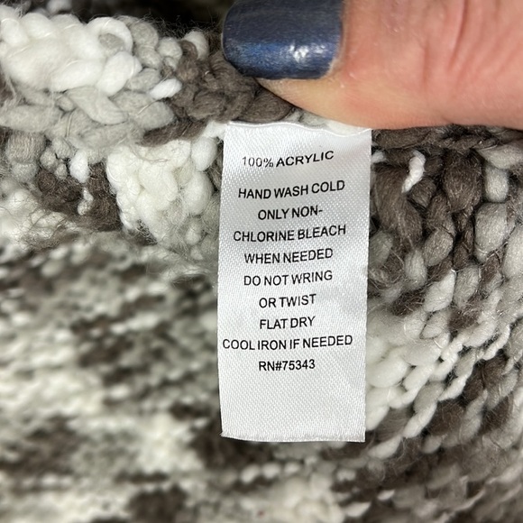 Cynthia Rowley open face chunky cozy knit cardigan w/pockets - Picture 5 of 9